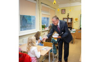 Kai beveik visa Lietuva mąžta, Palanga auga: šiemet – 86 mokiniais daugiau, trijose mokyklose steigiamos papildomos klasės, darželyje – nauja mažylių grupė