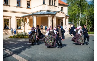 Palanga jau trypia šokio ritmu – savaitgalį visus kviečia tarptautinis liaudiškų šokių festivalis