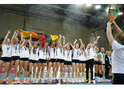 Palangos sporto centro tinklininkės – EEVZA sporto mokyklų/centrų čempionato nugalėtojos!