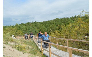 Kokių socialinių paslaugų gali sulaukti neįgalieji ir jų artimieji