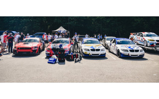 Palangoje pakelta didžiausiu automobilių žiedinių lenktynių festivaliu Baltijos šalyse vadinamų „Aurum 1006 km lenktynių“ vėliava (FOTO GALERIJA)