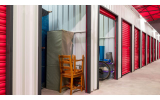 Sandėliukas vietoj rūpesčių: kaip vilniečiai išmoko gyventi tvarkingai be daiktų atsisakymo?