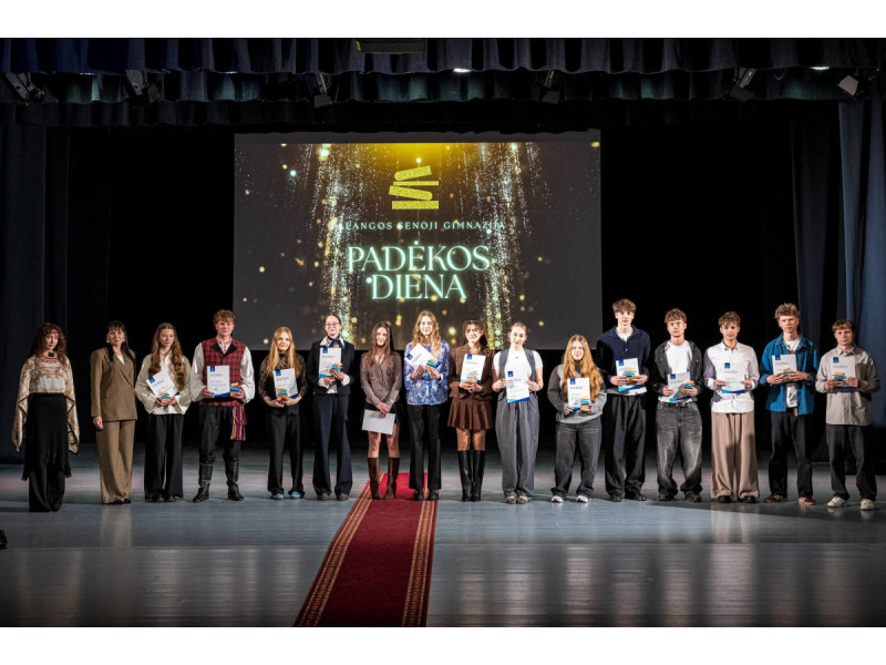 Palangos senoji gimnazija pakvietė mokyklos ir viso kurorto bendruomenę į Padėkos vakarą (FOTO GALERIJA)