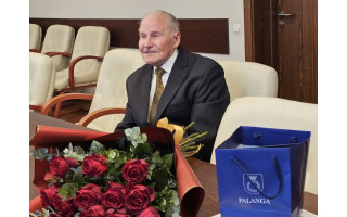Žinomam Palangos pedagogui Algimantui Želviui sukako 90 metų