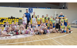 Krepšinio šventėje Palangoje palangiškės įveikė kretingiškes