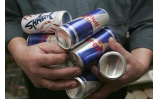 Energetiniai gėrimai – draudžiami nepilnamečiams