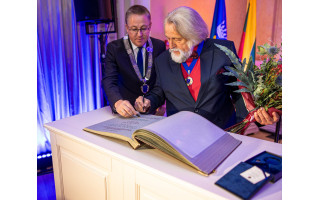 Palangos miesto garbės piliečio vardas suteiktas Vytautui Kusui,  Palangos miesto garbės ženklai įteikti Zitai Baniulaitytei ir Vygantui Rekašiui (FOTO GALERIJA)