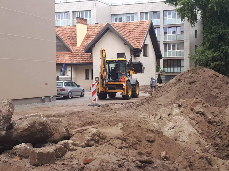 Mieste prasidėjo daugiabučių gyvenamųjų namų kiemų tvarkymo darbai