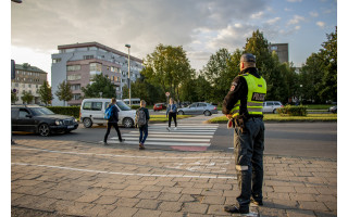 Prasidedant naujiems mokslo metams policijos pareigūnai ragina pasirūpinti vaikų saugumui