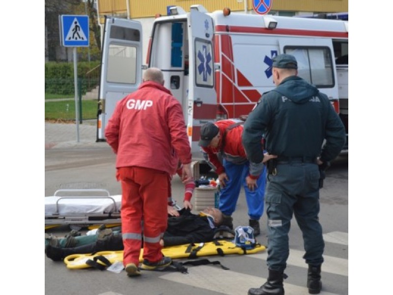 Vytauto-Žvejų g. sankryžoje nukentėjo motociklininkas