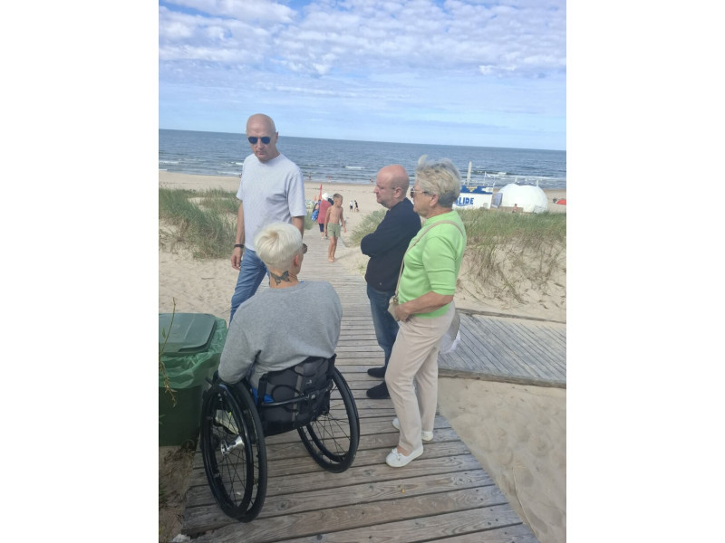 Asmenų su negalia gerovės taryba vertino paplūdimio Šventojoje prieinamumą