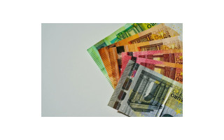 Sukčiai apgavo palangiškę – išviliojo daugiau nei 12 tūkst. eurų