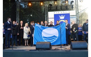 Palangai įteikta aukščiausią paplūdimių kokybę patvirtinanti Mėlynoji vėliava