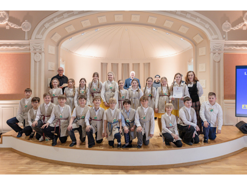 X Respublikinis lietuviškų dainų ir šokių festivalis–konkursas „Gimtinė": tradicijų šventė, suvienijusi 320 vaikų bendrystei