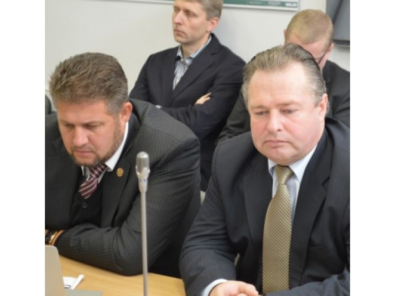 V. Šimaitis (kairėje) papildė TS-LKD frakcijos miesto Taryboje gretas.