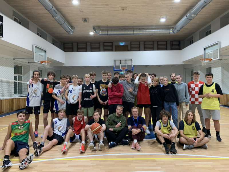 Palangos senosios gimnazijos 100-metį švenčiame ir ...naktį