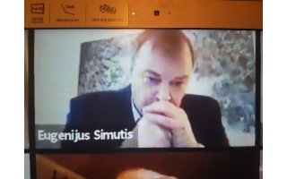  Per Tarybos posėdį nuotoliniu būdu rūkęs Palangos miesto Tarybos narys Eugenijus Simutis: „Nervai jau nelaiko“