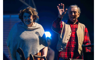 „Braškiai ir Braškienės“ premjera Vilniuje: juokas, meilė ir šeimos intrigos sužavėjo žiūrovus