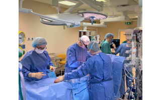 KUL medikai pirmieji Lietuvoje implantavo besiūlius širdies vožtuvus