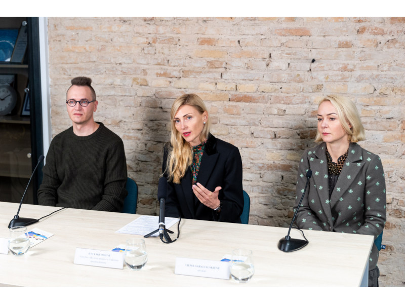 Skyrybas išgyvenantiems žmonėms – informacinė kampanija „Skiriasi pora, bet ne tėvai“