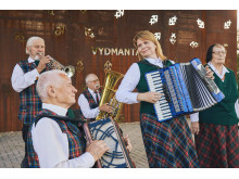 Nuo 1990 m. susibūrusi Vydmantų kaimo kapela su dideliu nuoširdumu ir atsidavimu dainuoja bei muzikuoja kraštiečių susibūrimuose, o nuo šių metų koncertus gali rengti ir naujoje kaimo lauko scenoje.