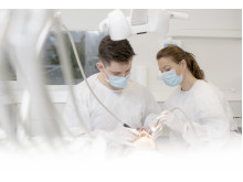 Dmitrijus Valadkevičius: „Baltijos odontologijos centras yra labai gerai įrengtas, kiek galiu spręsti, čia yra viskas, ko reikia moderniai plataus paslaugų spektro odontologinei klinikai“