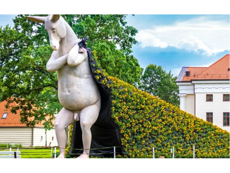 Ei, ilgakase skaisti, Palanga, pažiūrėk per langą - jau XXI amžius. Arba kodėl Pakruojis įsileido asilo (vyro) skulptūrą su pimpalu? (SKAITYKITE "PALANGOS TILTE" kitą penktadienį)