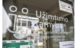 Užimtumo tarnyba: užsieniečiams išduota mažiau leidimų dirbti 