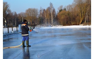 Palanga žiemos pramogų mėgėjams dovanoja čiuožyklas mieste ir Birutės parke