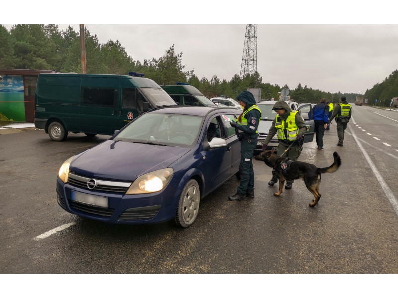 Per bendrą Lietuvos ir Latvijos pareigūnų priemonę prie valstybių sienos užfiksuoti 4 KET pažeidimai