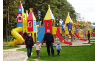 Vaikų parkas vėl laukia mažųjų lankytojų