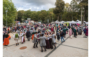PAJŪRYJE MIRGĖS BENDRUOMENIŠKAS IR SPALVINGAS FESTIVALIS  „PALANGOS MIESTELY“