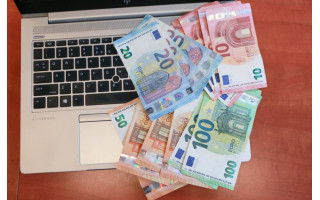 Internetu įvairius daiktus Klaipėdoje, Palangoje ir Vilniuje pirkę gyventojai prarado pinigus