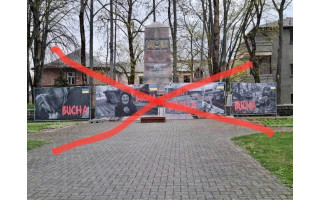 Seimo nario Mindaugo Skritulsko pranešimas: plakatų su karo vaizdais iš Bučos nuėmimas sovietų karių kapinėse atskleidžia tam tikrą požiūrį