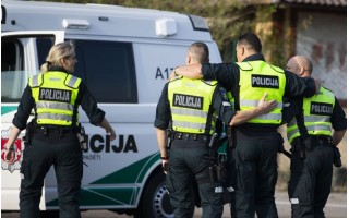 Palangos policija: nukentėjo automobiliai, rasta narkotinių medžiagų