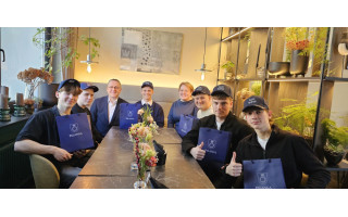 Visoje šalyje išgarsėję Palangos sniego kasėjai savo istorijomis su kurorto meru ir vicemere pasidalijo prie pietų stalo