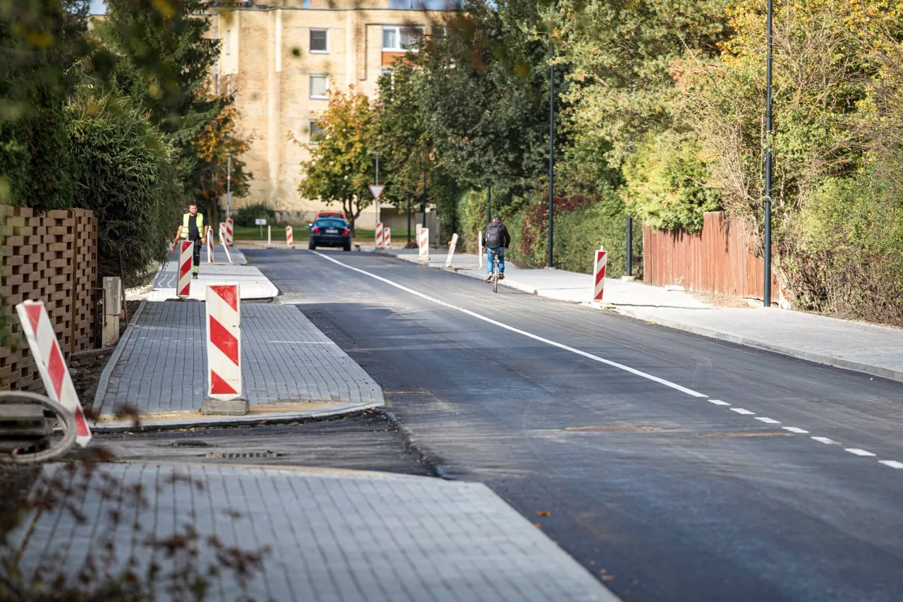 Pavėsio tako rekonstrukcija baigta – kitąmet prasidės 11 šoninių gatvelių tvarkymas