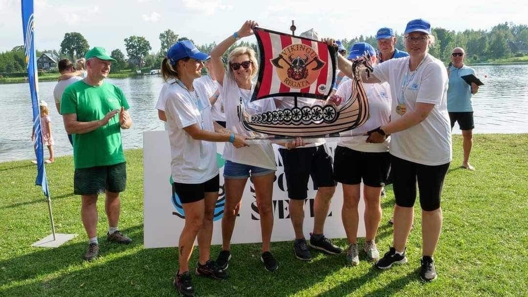 „Auksinės“ „Palangos vandenų“ irkluotojos: svarbiau už pergalę – komandos susitelkimas tiek sporte, tiek darbe