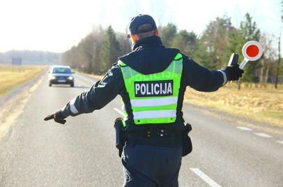 Palangoje iš BMW išlipęs vyras dėjo į kojas: patruliai susivokė, kad vytis verta