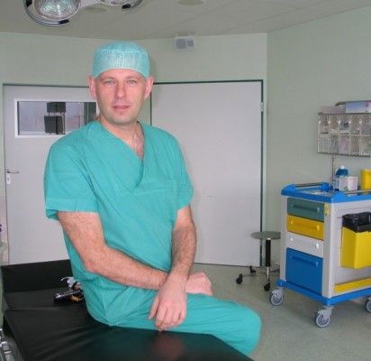 Gėda ir nemalonu. Tokius pasiteisinimus girdi proktologas docentas Paulius Žeromskas, kai pacientų paklausia, kodėl taip ilgai kentė skausmą ir nemalonius pojūčius.