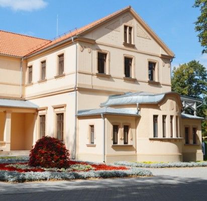 Pirmoji „Tiškevičių bulvaro“ stotelė – Kurhauzas.