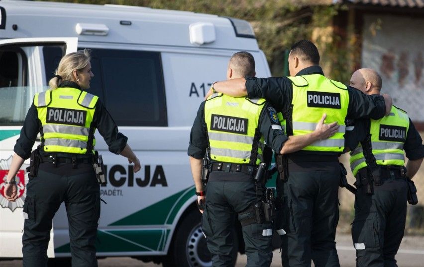 Palangos policija: nukentėjo automobiliai, rasta narkotinių medžiagų