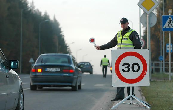 Griežtesnėmis nuobaudomis bus auklėjami nepaklusnieji