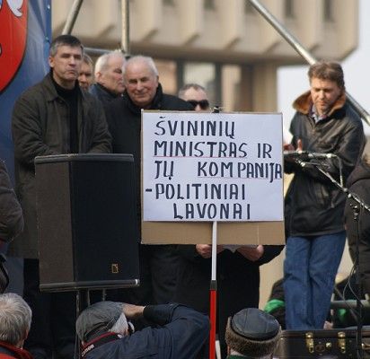 Prie Seimo mitinguotojai reikalavo atleisti ministrą R. Palaitį