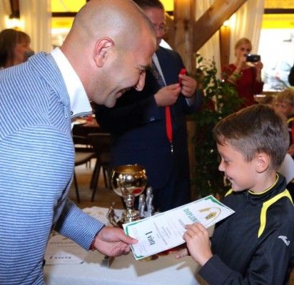 FK „Gintaras“ debiutas Lietuvos vaikų čempionate – su garbingu čempionų titulu