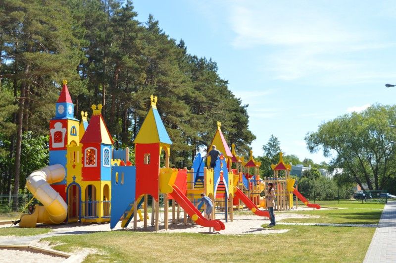Šiandien Vaikų parke – keliaujančios parodos „Gimę su genijaus žyme“ pristatymas