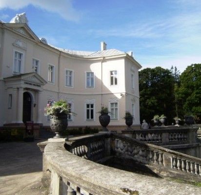 Gintaro muziejus – vienas iš trijų Palangos dvaro sodybos komplekso pastatų.