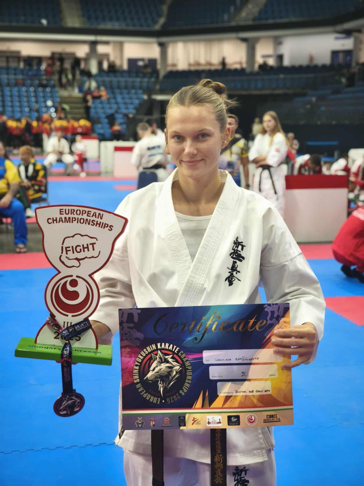 Karate mokyklos „Shodan“ auklėtinės Karolinos Radžiūnaitės pergalės Europos karate čempionate Vengrijoje
