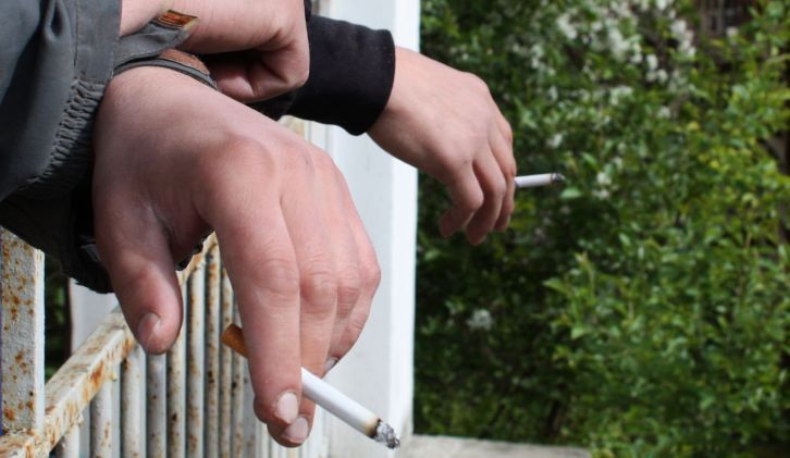 Kaimynų uostymo metas – Palangos savivaldybė sulaukė 7 prašymų apriboti rūkymą daugiabučiuose