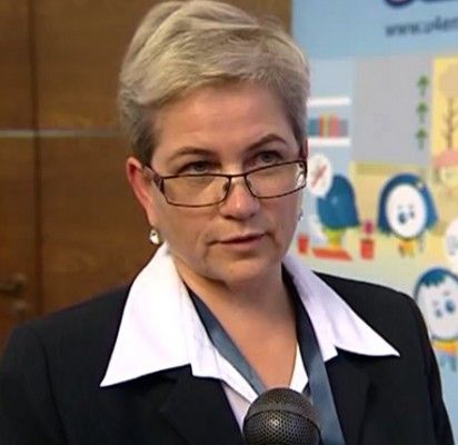 L.Mončienė – tikra palangiškė, čia gimusi, čia augusi. Ir baigusi mokyklą, kurioje dabar pati dirba.